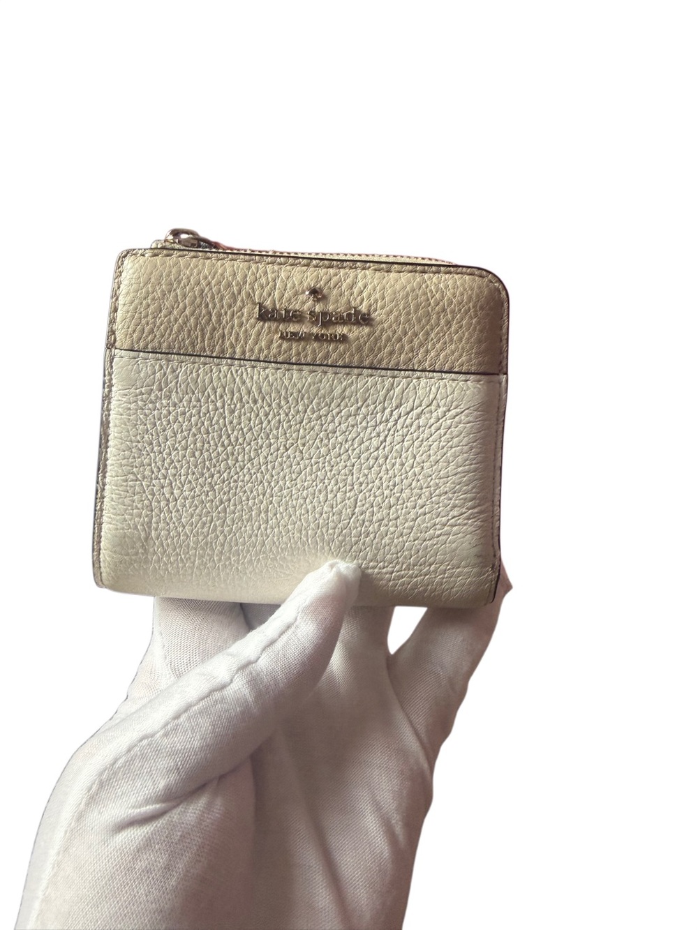 Kate Spade New York Cream Pebbled Leather Compact Wallet 🤍